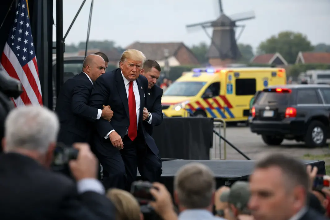 President Trump geëvacueerd tijdens evenement na mogelijk geluid van geweerschoten