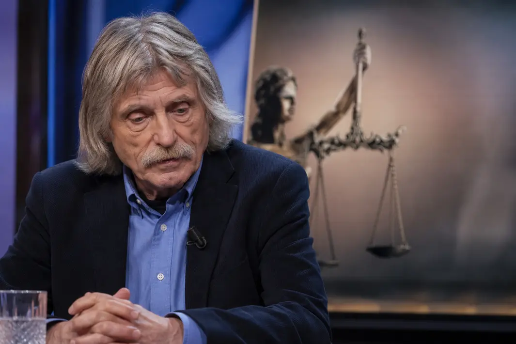 Johan Derksen erkent foutief geformuleerde opmerkingen over gevoelige zaak