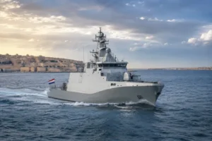 Nederlandse mijnenjager uitgezonden naar Middellandse Zee voor snelle inzet Straat van Hormuz