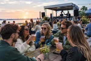 Tien vriendengroepen genieten van eerste Nationale Vriendenweekend met radio-dj’s